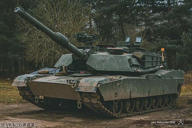 波兰M1A2主战坦克首次实弹射击 美军教官现场指挥 发射训练弹 - 2