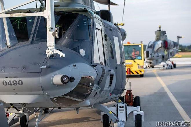 捷克空军接收首批两架AH-1Z“蝰蛇”年底前将形成十架机队规模 - 8