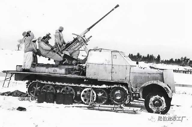负重前行：二战德国空军的中型高射炮载车 - 37