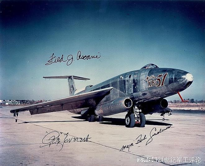 B-2轰炸机参加葬礼飞行：送别美国空军传奇试飞员 - 23