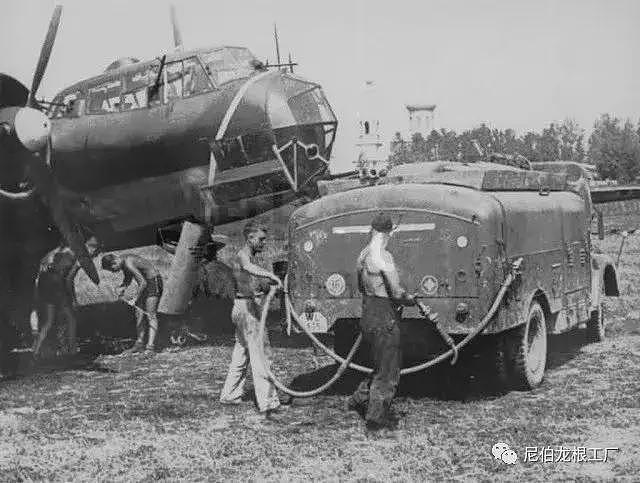 不食人间烟火：二战德国空军的机场加油车巡礼 - 45