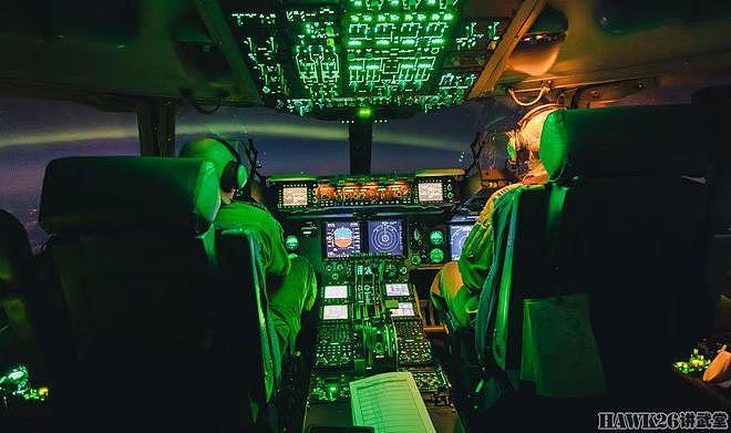 英国空军C-17战略运输机与极光邂逅 参加挪威军演 经受极寒考验 - 1