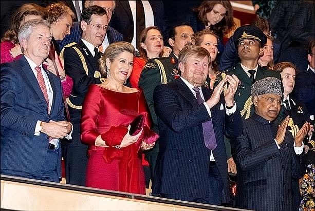 印度总统夫妇访问荷兰！荷兰王后一身红色好惊艳，印度夫人逊色了 - 8
