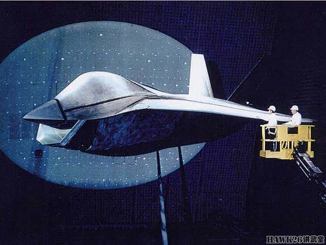 专访X-32首席试飞员：讲述为何会败给X-35 丑陋的外形具有欺骗性 - 24