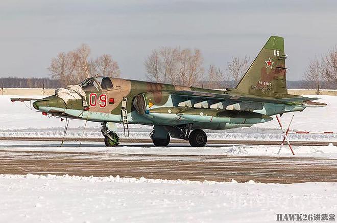 分析：俄军一架苏-25攻击机超低空坠毁 视频展示飞行员逃生过程 - 5