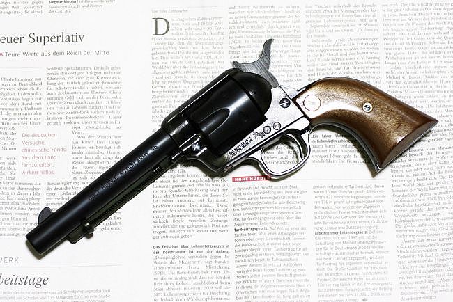 美国著名将军巴顿的佩枪 有着 “一把即可平定西部” 的称号 - 1