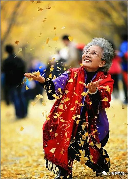 70岁出道，91岁直播带货，这位中国奶奶活成了我们羡慕的老年样子 - 12