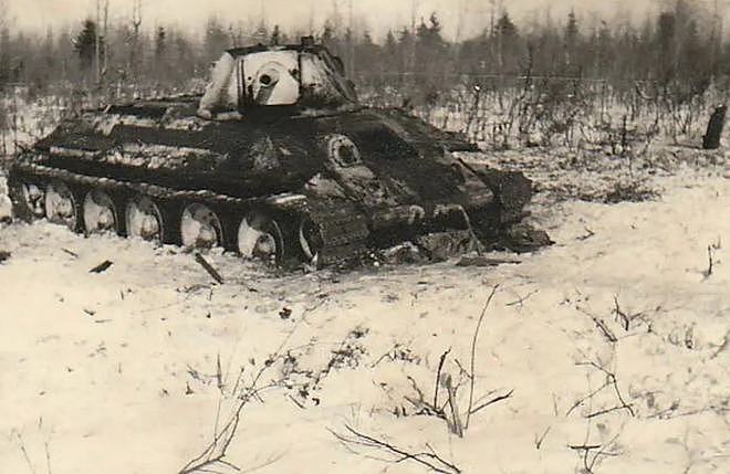 战争初期力挫德军的-34坦克，为什么战争后期却显得脆弱不堪？ - 3