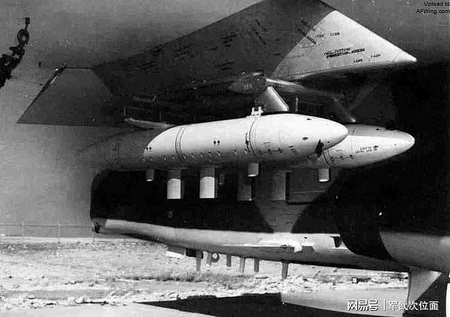 如今战机不可或缺的干扰吊舱，诞生之初，为何美国空军不喜欢 - 2