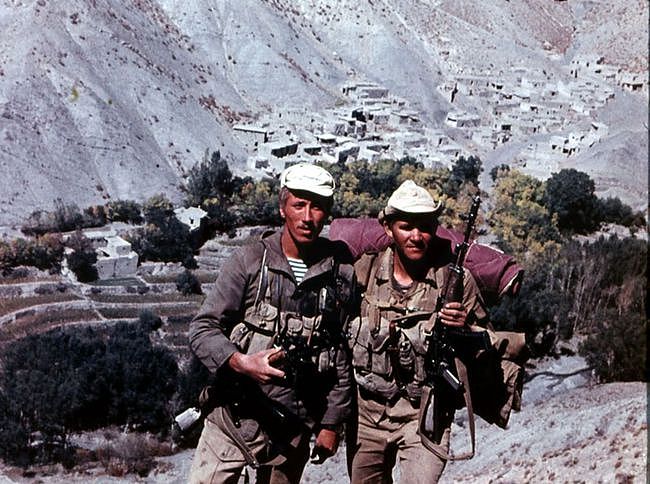 阿富汗游击战大师曾仔细学习中国革命史：2001年9月9日马苏德遇刺 - 12