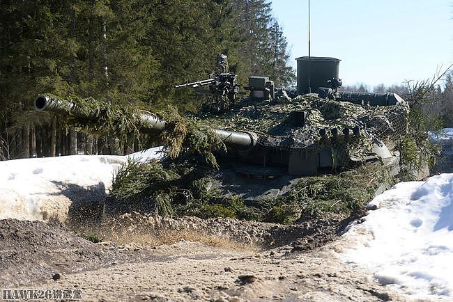 俄罗斯西部军区坦克部队完成校射工作 主炮发出怒吼 进入备战状态 - 3