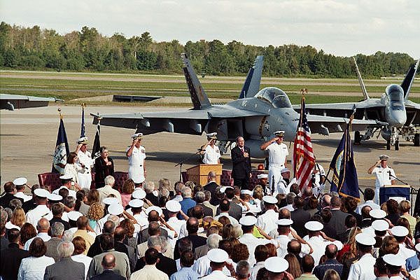 图记美国海军F-14“雄猫”舰载机2006年退役仪式现场 - 3