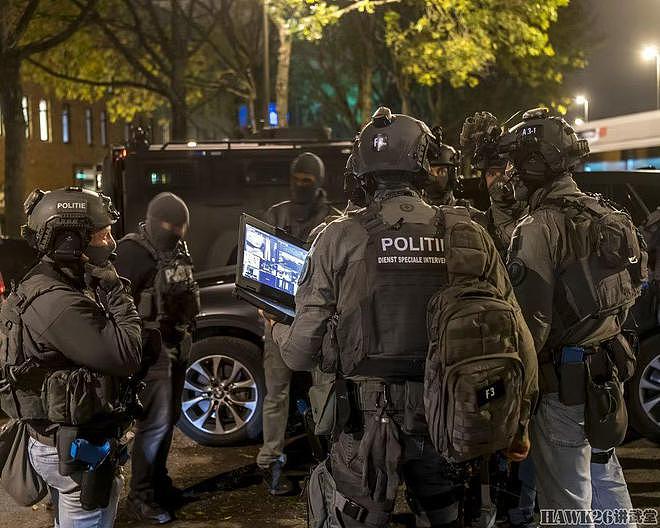 荷兰反恐部门联合演习 拯救被劫持人质 解读特种部队的现场行动 - 2