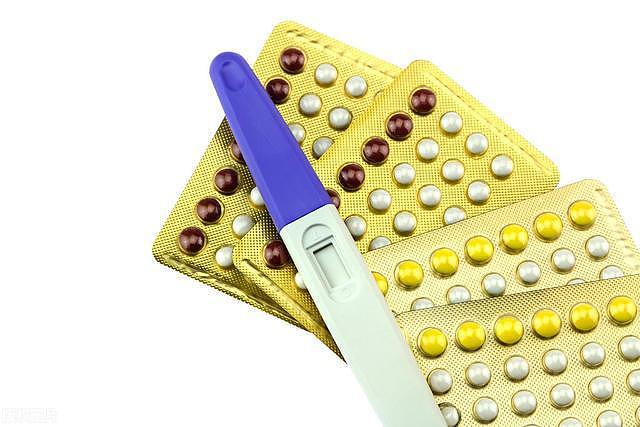 为了高考，一群女孩子偷偷地吃避孕药，经期难言之痛 - 4