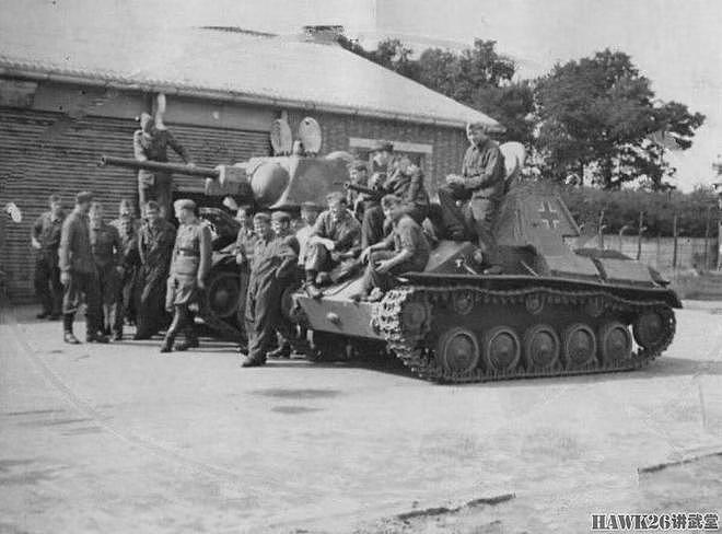 图说：苏联T-70轻型坦克 配备两台汽车发动机 意外成为制胜法宝 - 12