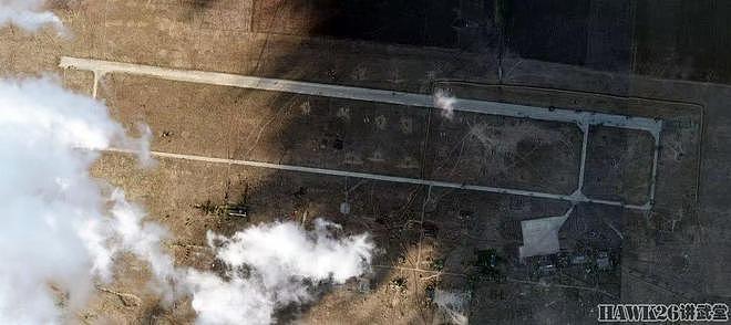 卫星照片解读：乌克兰首次发射美制弹道导弹 俄军一机场损失惨重 - 5