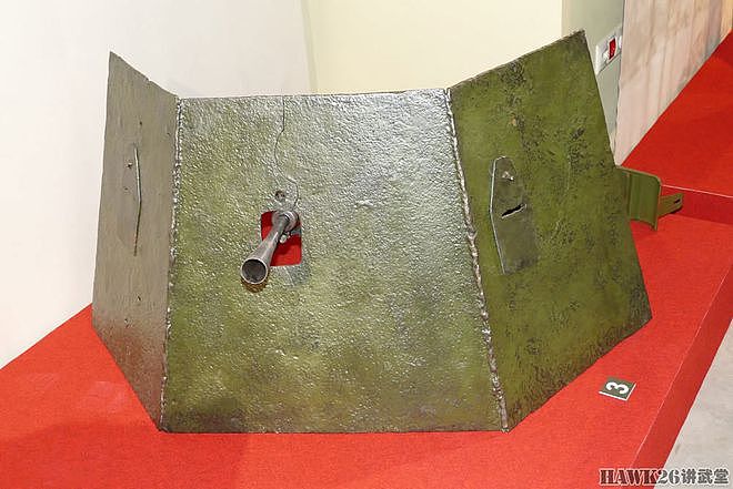 二战苏联防弹掩体 曾用于列宁格勒战场 残存的弹孔令人触目惊心 - 3