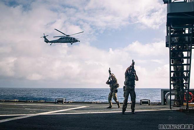 美国海军特种部队HVBSS战术训练 MH-60S“海鹰”运送人员登船 - 9