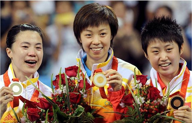 王楠:北京奥运最后一战输给张怡宁不遗憾 她的付出比我多很多 - 1