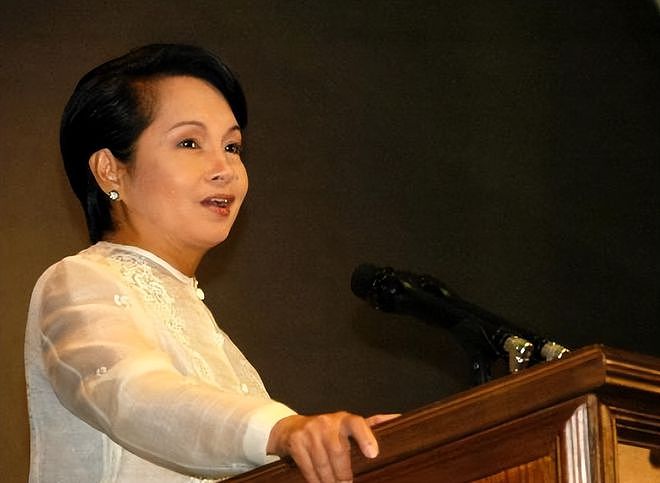 菲律宾女总统阿罗约：硬扛美国压力，和中国要好，自称中国儿媳妇 - 2
