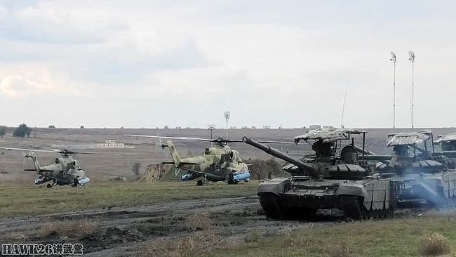 乌克兰试射“标枪”反坦克导弹 靶标配顶部装甲 模拟俄军新装备 - 9