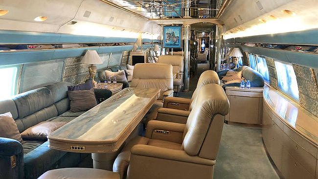 沙特王室波音737公务机正在出售 豪华内饰超乎想象 居然有双人床 - 1