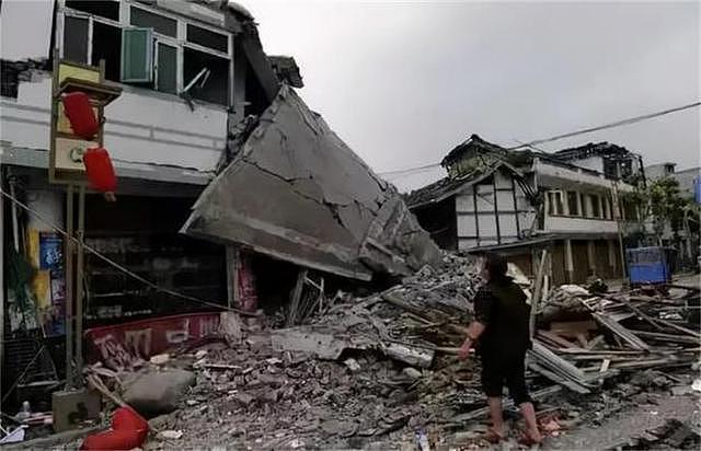 汶川地震，那个背儿子遗体走25公里的程林祥，感动全国后过得如何 - 4