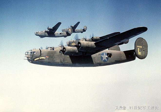 B-2轰炸机参加葬礼飞行：送别美国空军传奇试飞员 - 6