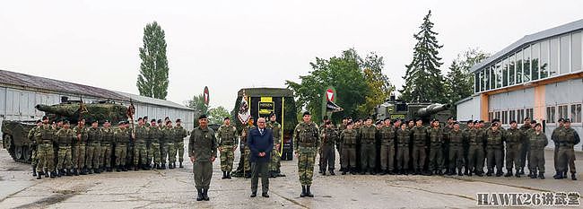 奥地利第4装甲掷弹兵旅举行换装仪式 接收迷彩服 告别单色作训服 - 23