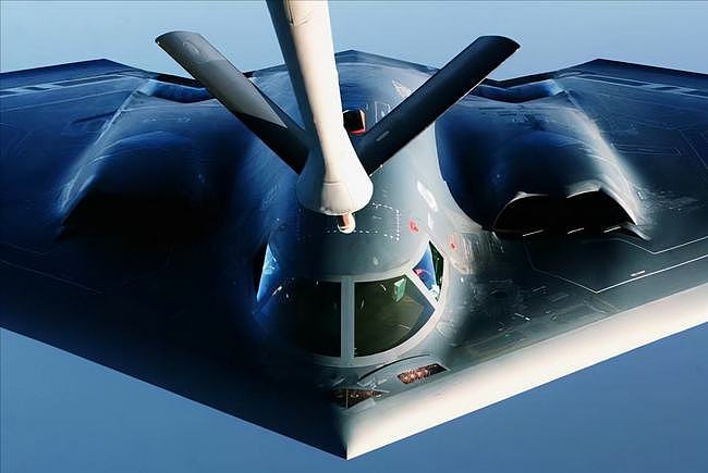 B-2隐形轰炸机：长相似外星飞船的美军冷战黑科技，造价堪比黄金 - 6