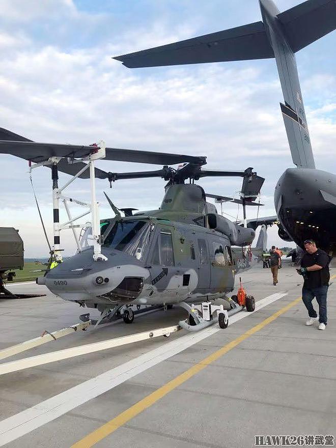 捷克空军接收首批两架AH-1Z“蝰蛇”年底前将形成十架机队规模 - 7