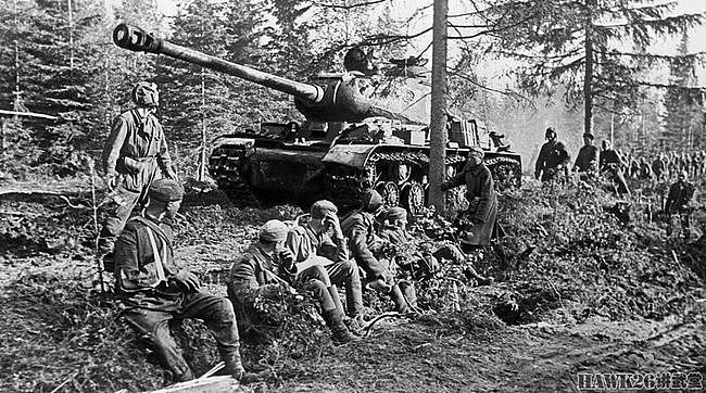 德国老兵回忆：指挥苏联IS-2重型坦克作战 射速慢导致己方被摧毁 - 1
