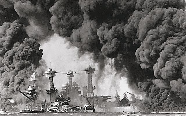 日本偷袭珍珠港后，唯一投票反对开战的美国女议员，后来过得怎样 - 1