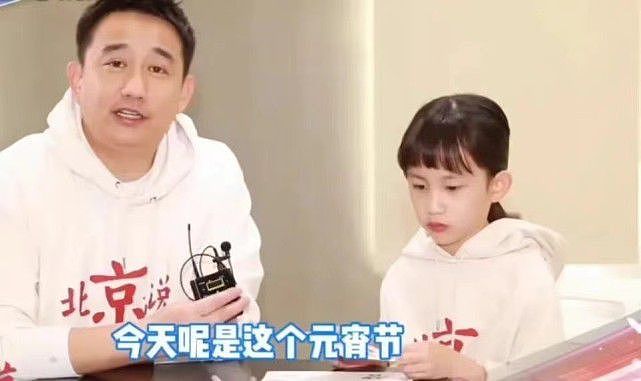 黄磊全家出动为小女儿首秀助阵，多妹和明星拍MV，荧幕造型太可爱 - 8