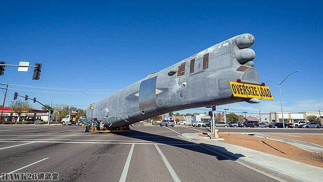 公路上的B-52轰炸机 一道特殊风景 将成为整个机队升级的重要工具 - 13