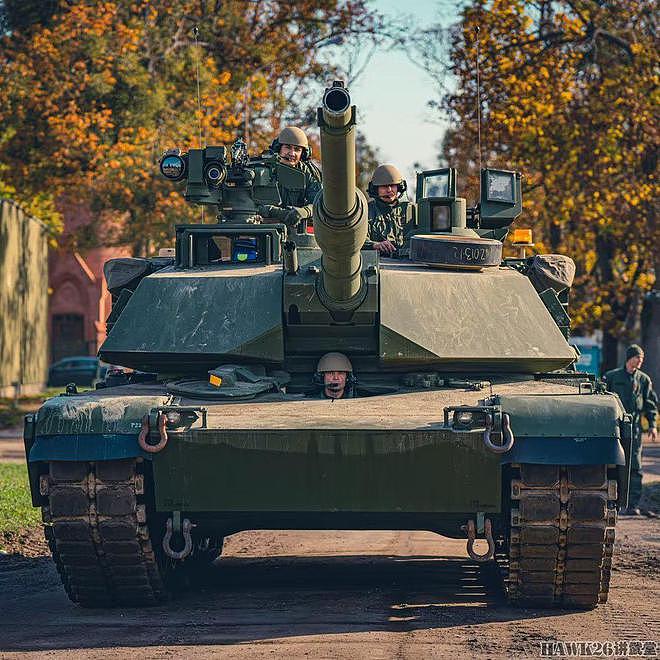 波兰陆军M1A2主战坦克训练课 面对诸多难题 美国工程师保驾护航 - 13