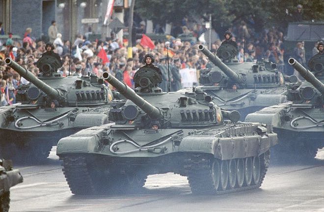 卖掉了870辆后 乌克兰到底有多少辆苏制T-72坦克？ - 4