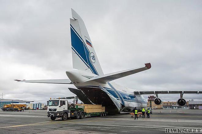 钻进安-124“鲁斯兰”巨型运输机 难得一见的上层甲板 还设有床铺 - 9
