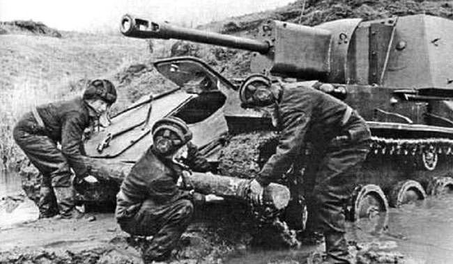 脆皮小车搭载火炮，却是苏军的火力中坚——SU-76自行火炮？ - 5