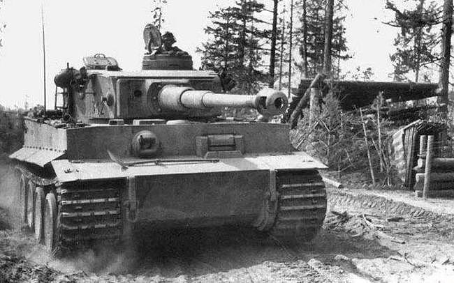 美国对德国重型坦克的回击，强大的坦克杀手——M36坦克歼击车 - 1