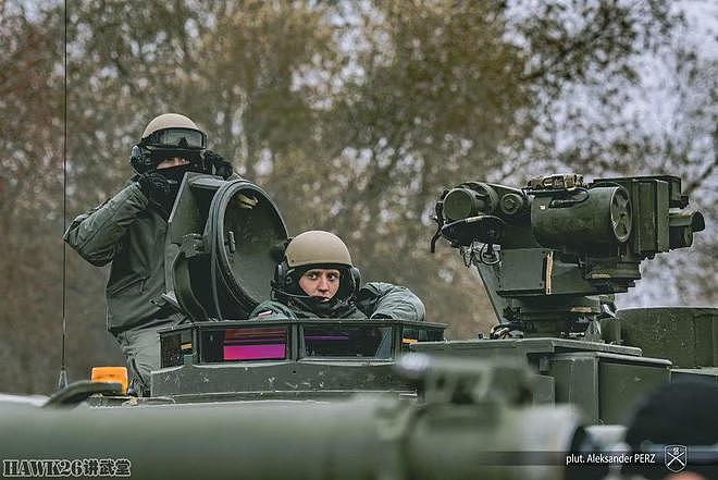 波兰M1A2主战坦克训练照 开始新阶段学习 美军人员负责保驾护航 - 10