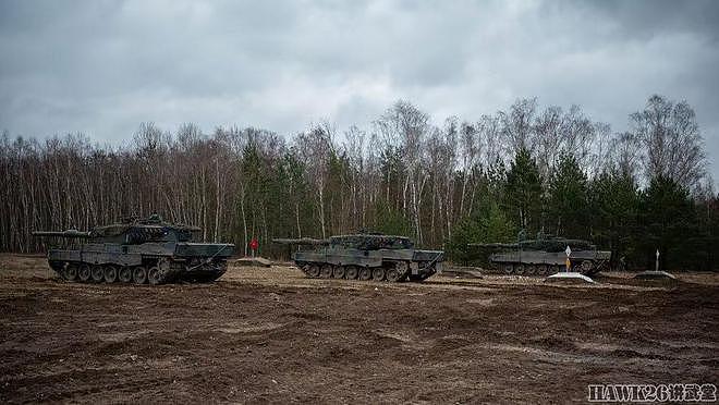 波兰总统视察第10装甲旅 正培训乌克兰士兵 掌握豹2坦克操作技能 - 28