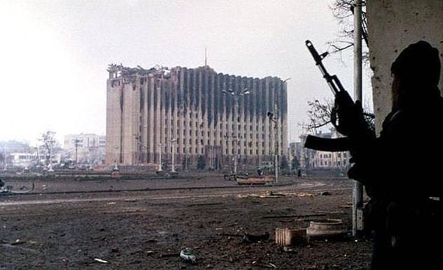 残酷的格罗兹尼巷战：1000俄军仅10人幸存，地狱惨状让美国都感叹 - 1