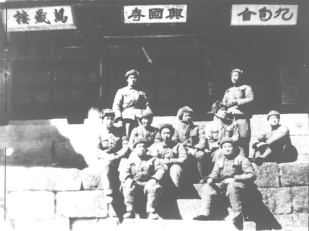 血战台儿庄的滇军，如何在汉江以南粉碎美军飞机大炮的轮番进攻 - 9