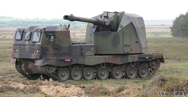 “皮兰哈”10×10重型底盘搭载AGM榴弹炮模块 可完成行进间射击 - 5