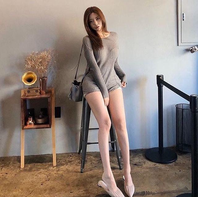 韩国粗腿健身美女，胜在身材比例，获封“长腿女神” - 4