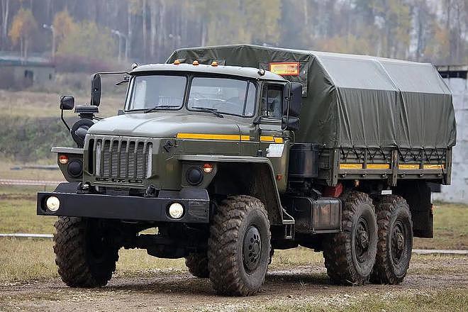 俄罗斯14大现役军用车辆总览，个个都有着“俄式粗犷”的外观 - 12