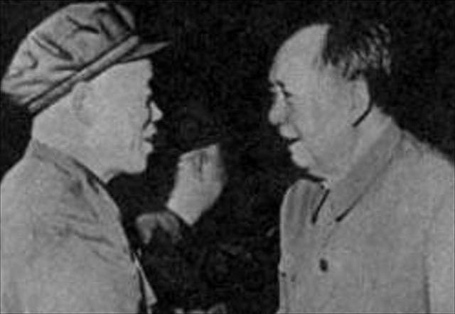 1973年八大军区对调，韩先楚不愿意，毛主席问：我的牙用不用补？ - 8
