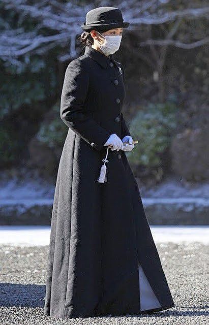 日本佳子公主独自亮相！一身黑衣暴露平板身材，配上小礼帽好优雅 - 4