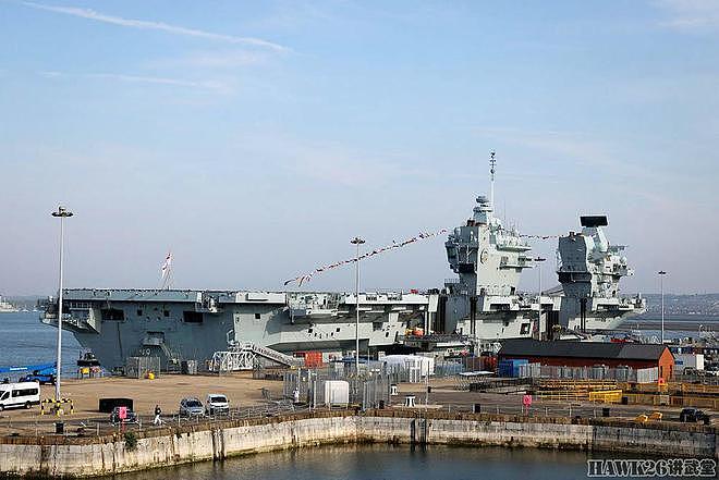 朴茨茅斯皇家海军基地鸣放礼炮 庆祝英国女王生日 众军舰悬挂满旗 - 7